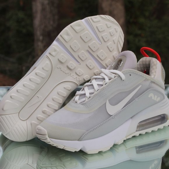 Nike Air Max 2090 Light Smoke Grey Women’s Size 7 - Picture 6 of 15